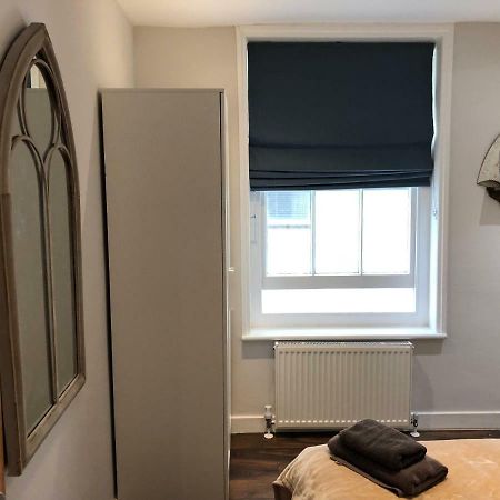 Modern One Bedroom Apartment Near The Seafront 포츠머스 외부 사진