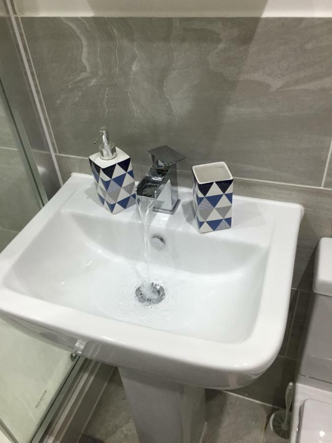 Modern One Bedroom Apartment Near The Seafront 포츠머스 외부 사진