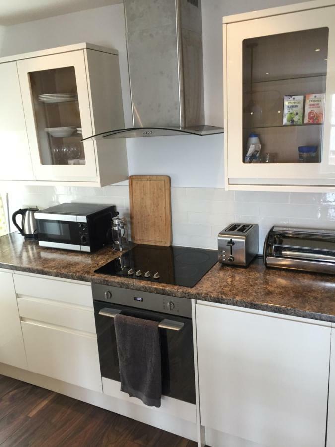 Modern One Bedroom Apartment Near The Seafront 포츠머스 외부 사진