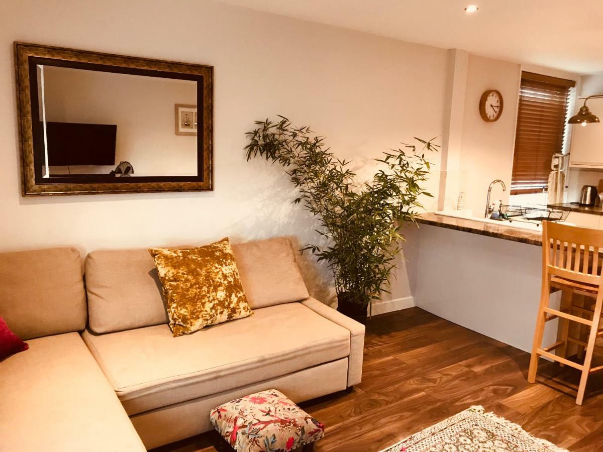 Modern One Bedroom Apartment Near The Seafront 포츠머스 외부 사진