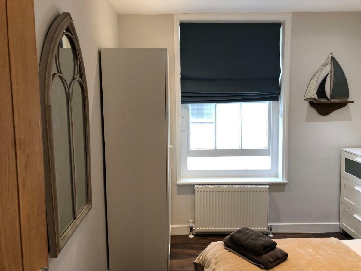 Modern One Bedroom Apartment Near The Seafront 포츠머스 외부 사진